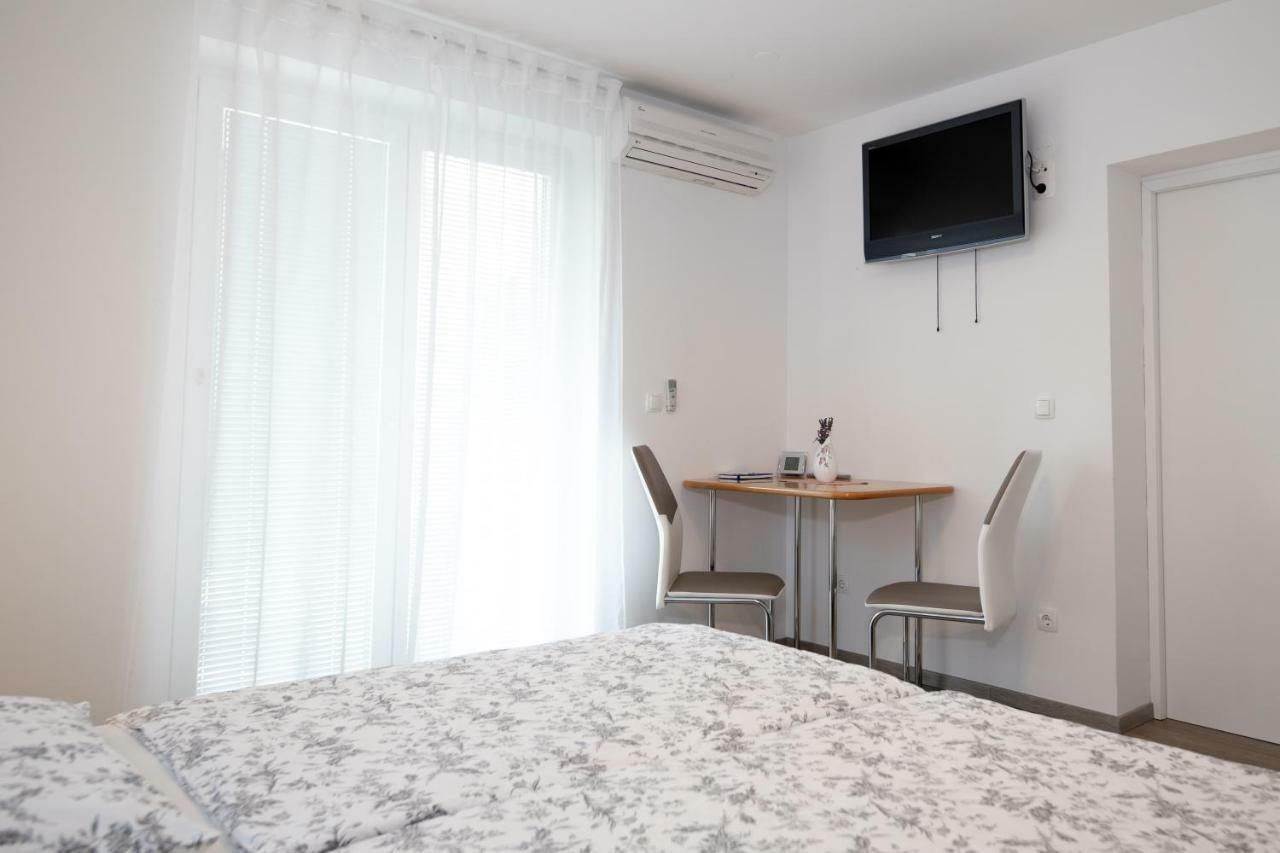 Bed and Breakfast Sobe Meta Брезье Экстерьер фото