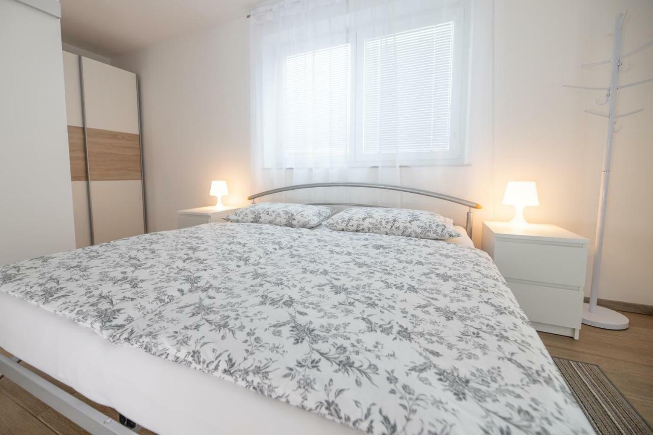 Bed and Breakfast Sobe Meta Брезье Экстерьер фото